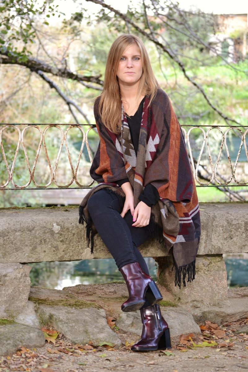 whitedahlia_poncho (65)