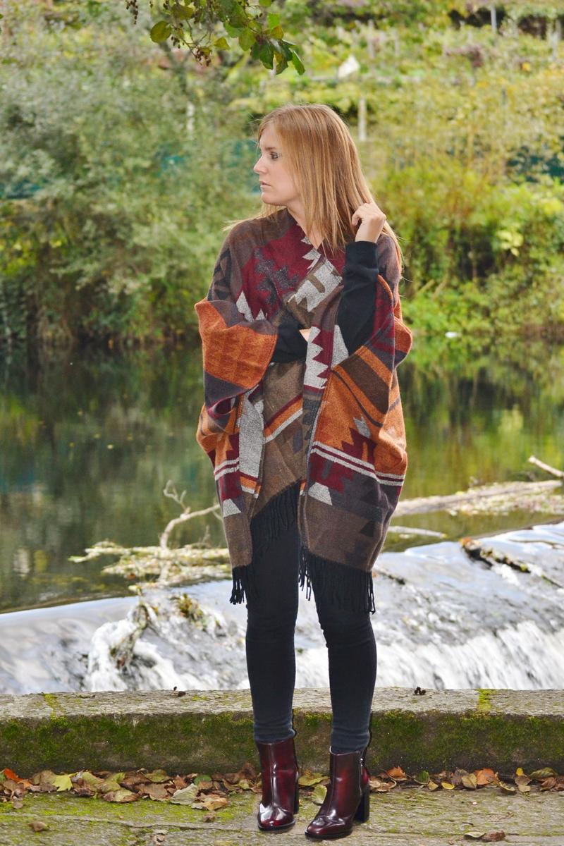 whitedahlia_poncho (11)