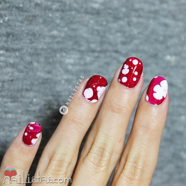 uñas decoradas con sangre para Halloween