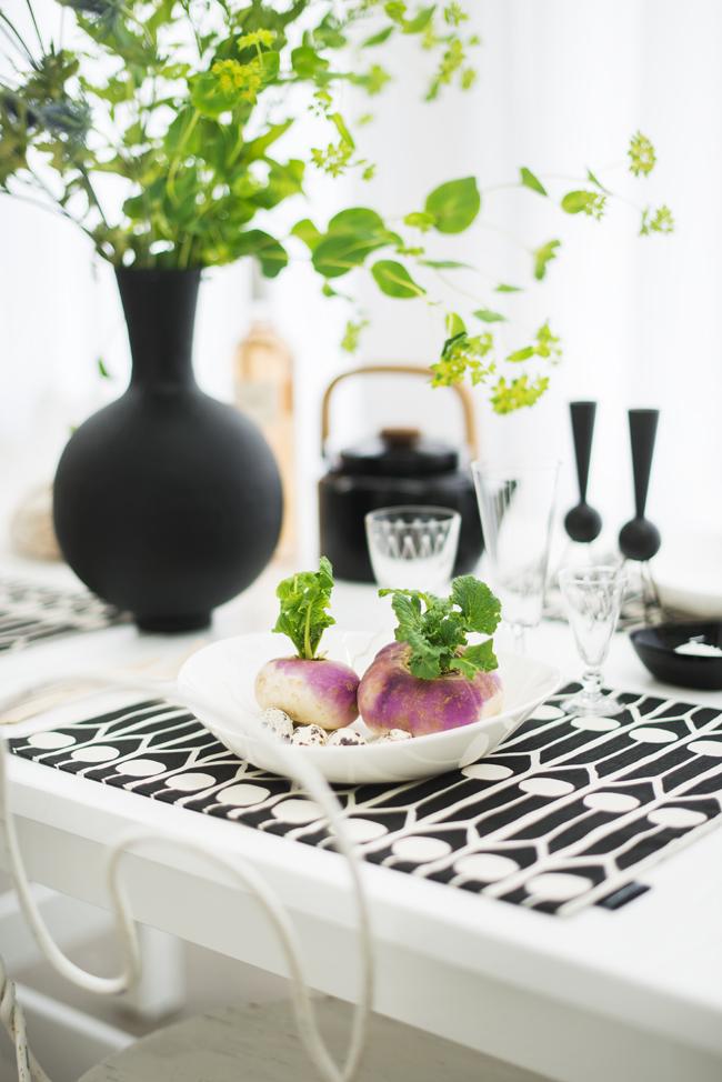 Littlephant_table_setting_2014