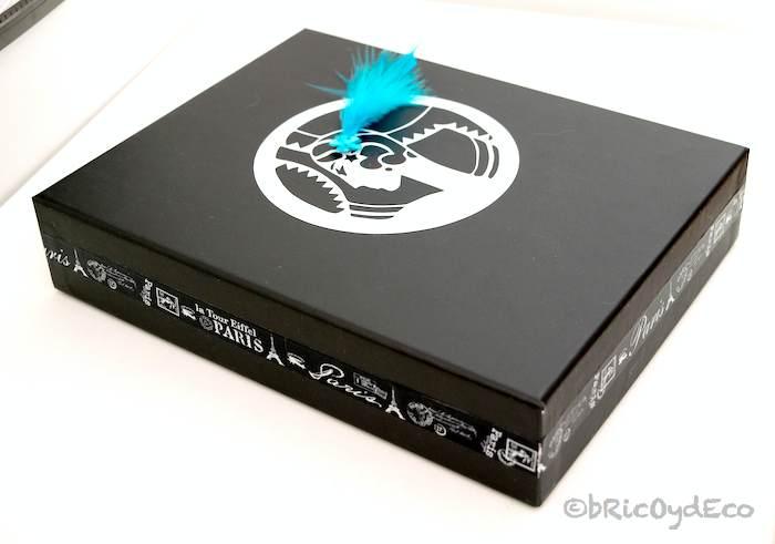 caja-adornada-con-vinilo-y-pluma