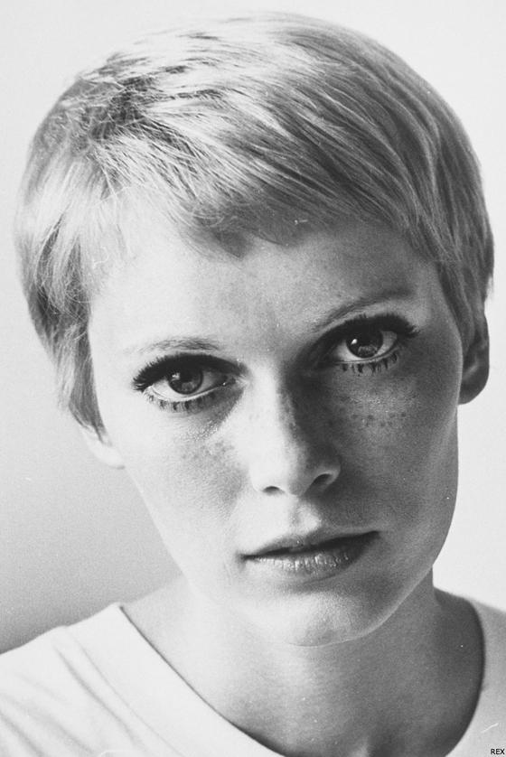 Peinados con flequillo:mia farrow