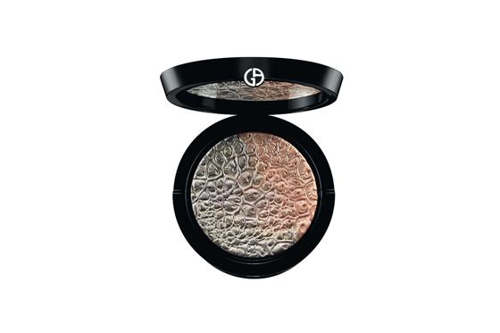 sombras de ojos en gris metalizado