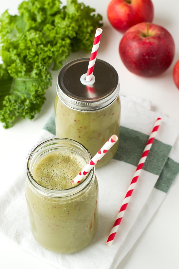 Batido Verde de Manzana y Col Rizada | danzadefogones.com #danzadefogones #receta #vegano #vegana #singluten