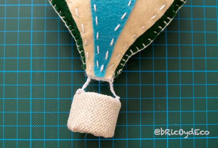 movil-de-fieltro-para-bebe-globos