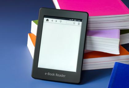 Fotolia 48417801 XS Tablet o eReader. ¿Qué es mejor para leer eBooks? 