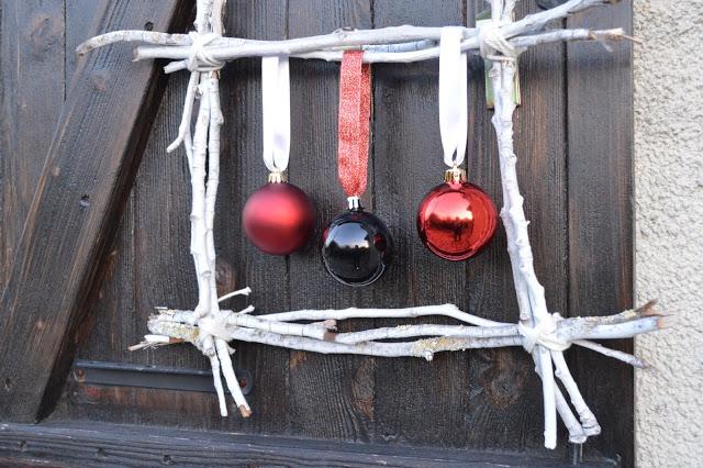 adorno navidad con ramas secas