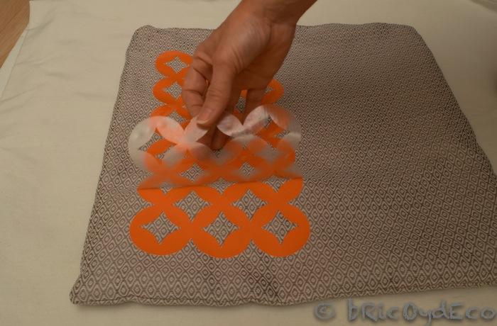 paso-a-paso-aplicar-vinilo-textil-en-casa