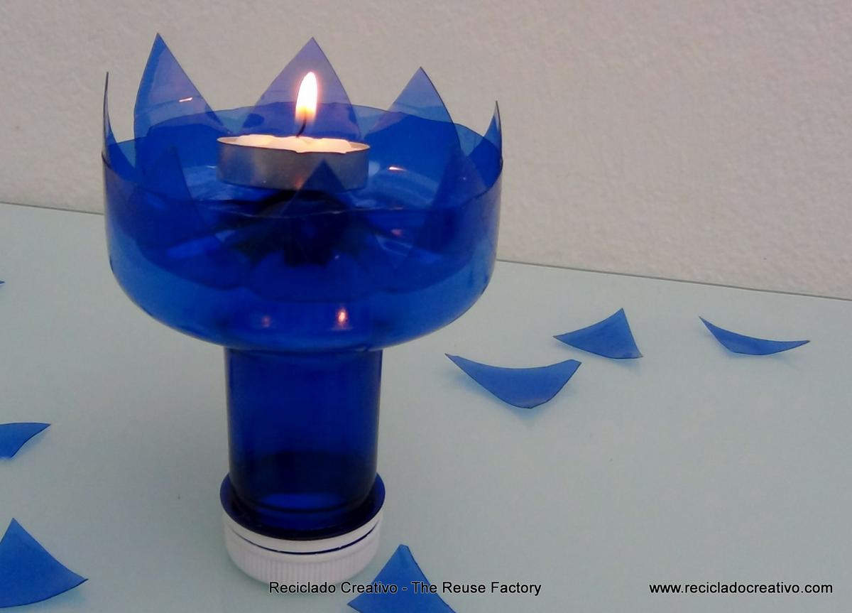 portavelas con botellas de plástico - candle holder with recycled plastic bottles