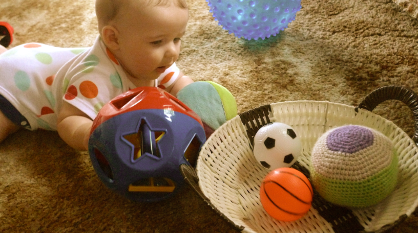 Montessori para todos: La Cesta de los Tesoros o Potenciar su motricidad
