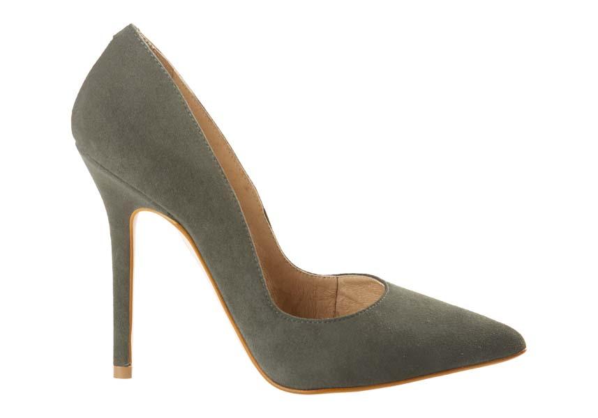 Stilettos ante