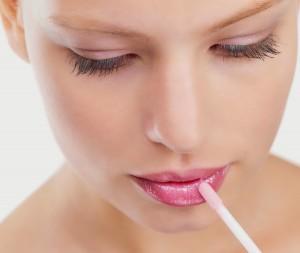 Cinco pasos para crear un look de maquillaje sencillo