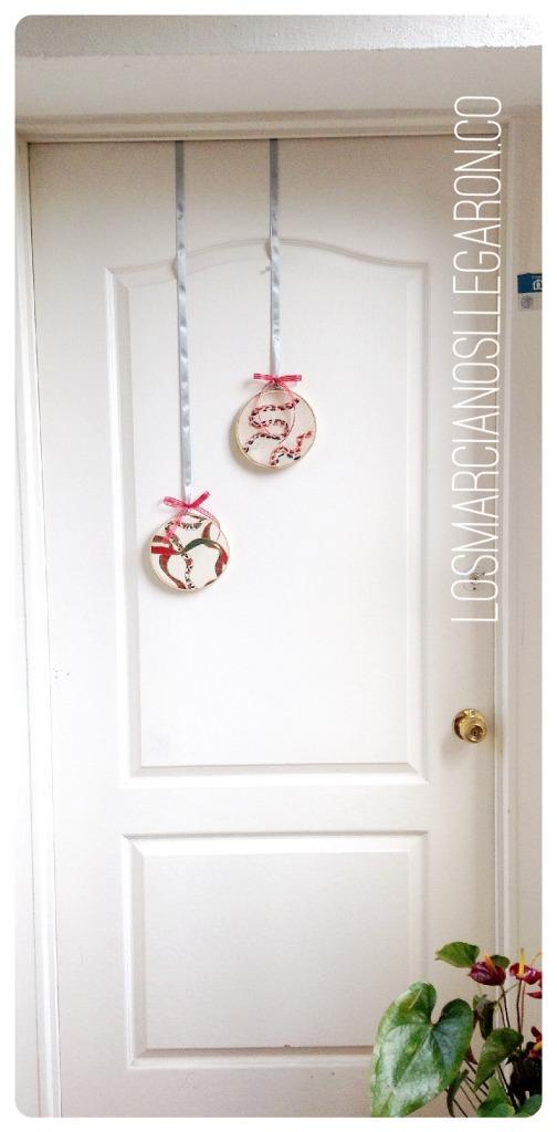 decoracion de puerta navideña