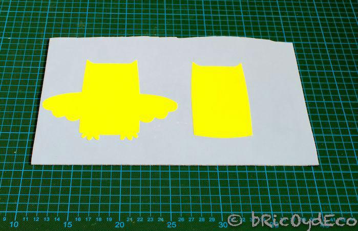 funda-movil-de-goma-eva-buho-calcar-plantilla