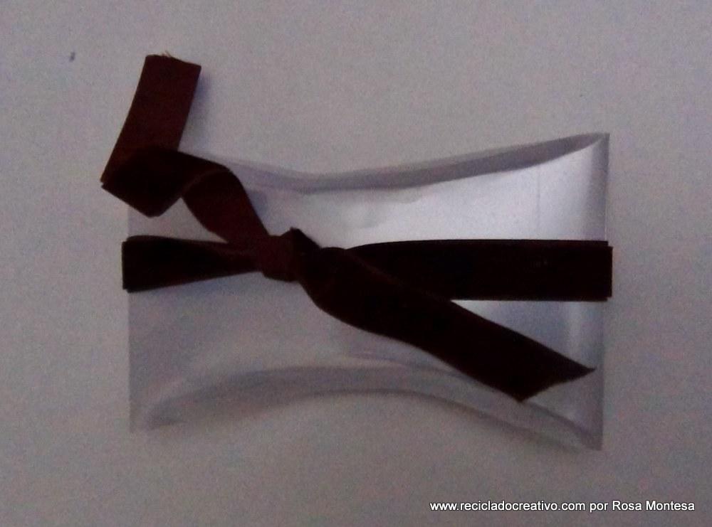 Cómo hacer una caja con forma de Almohada (pillow box) con una botella de plástico