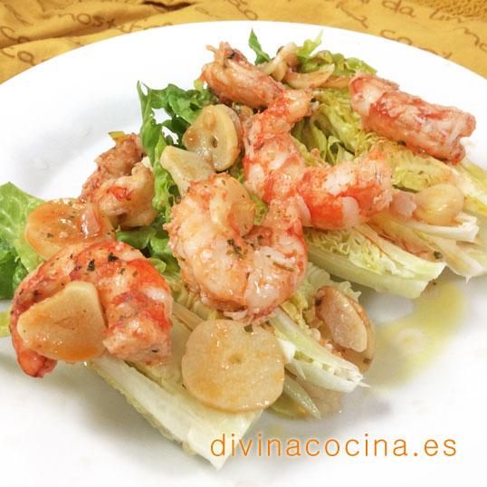 cogollos-de-lechuga-con-gambas