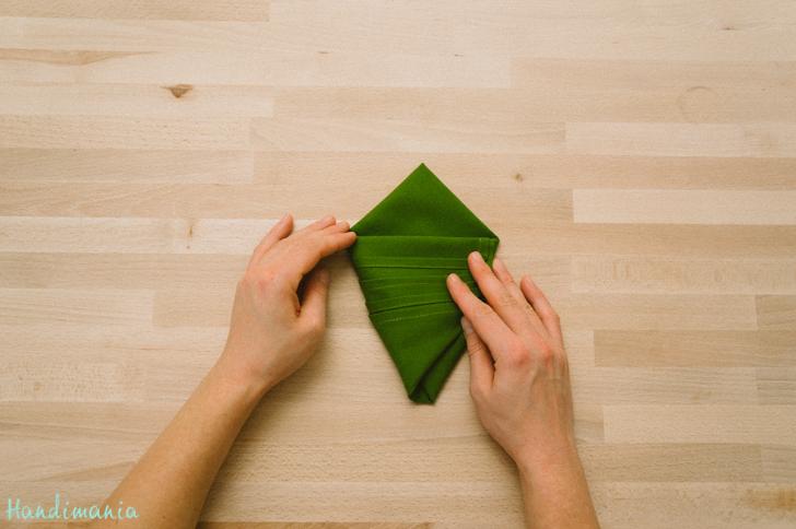 doblar_servilletas_arbol_navidad_10