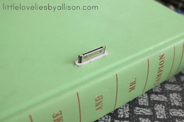 disimular_el_cargador_del_movil_en_la_mesita_de_noche_14