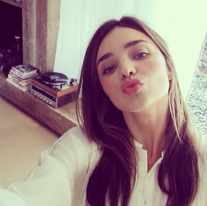duck face selfie