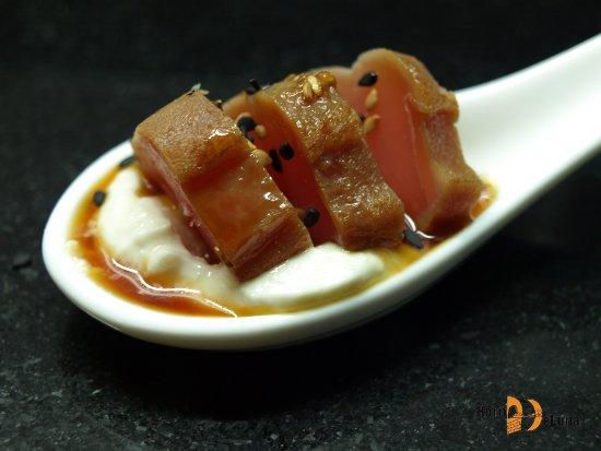 tataki de atun con ajoblanco en cuchara
