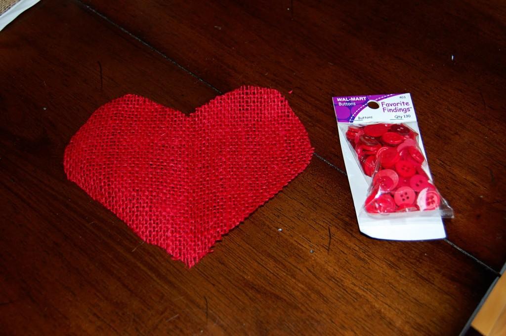 lienzo_corazon_hecho_con_botones_3