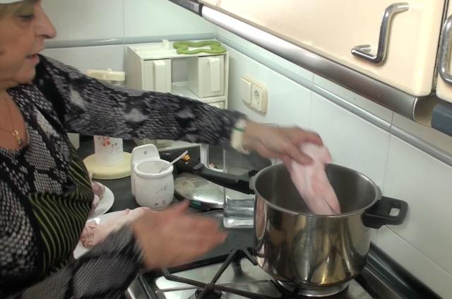 Pies de Cerdo con Salsa14