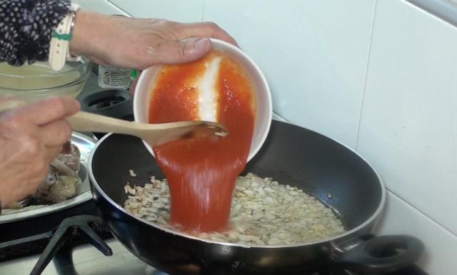 Pies de Cerdo con Salsa28