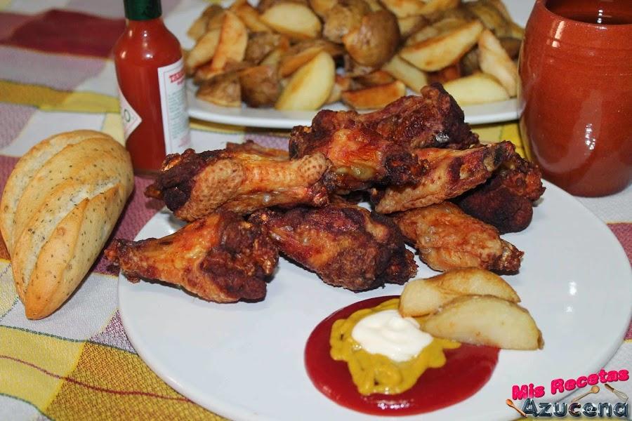 Alitas de pollo marinadas con cerveza y especias. ¡Verás qué buenas están!