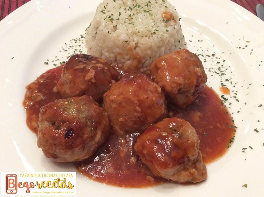 Albóndigas agridulces
