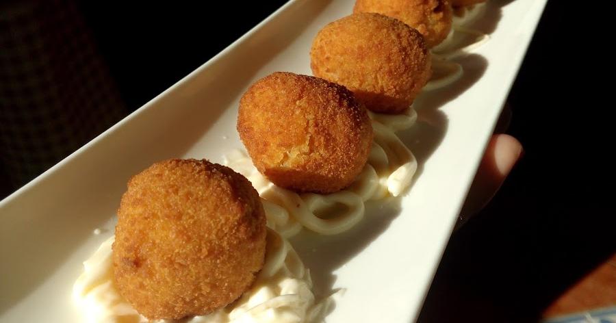 Croquetas de puré de patatas con chorizo ibérico