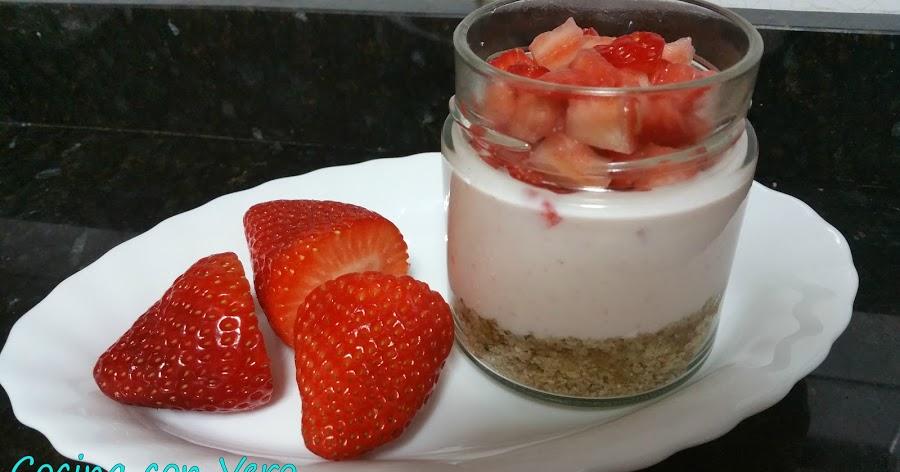 Vasito De Fresas Con Yogur Galleta Y Nuez Cocina