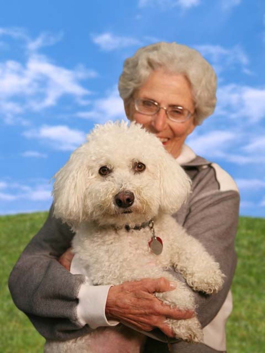 abuela y perro