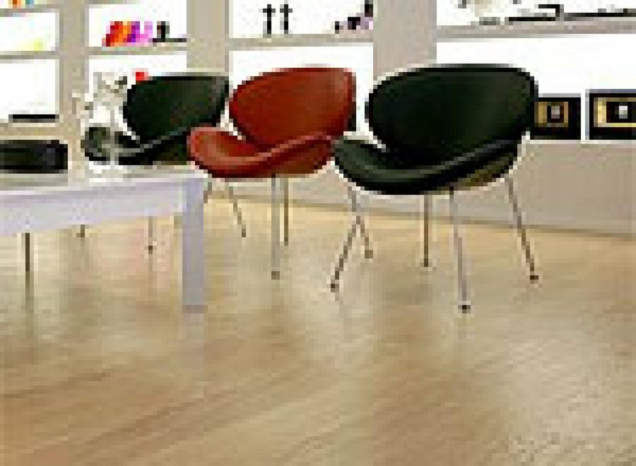 suelo de parquet claro