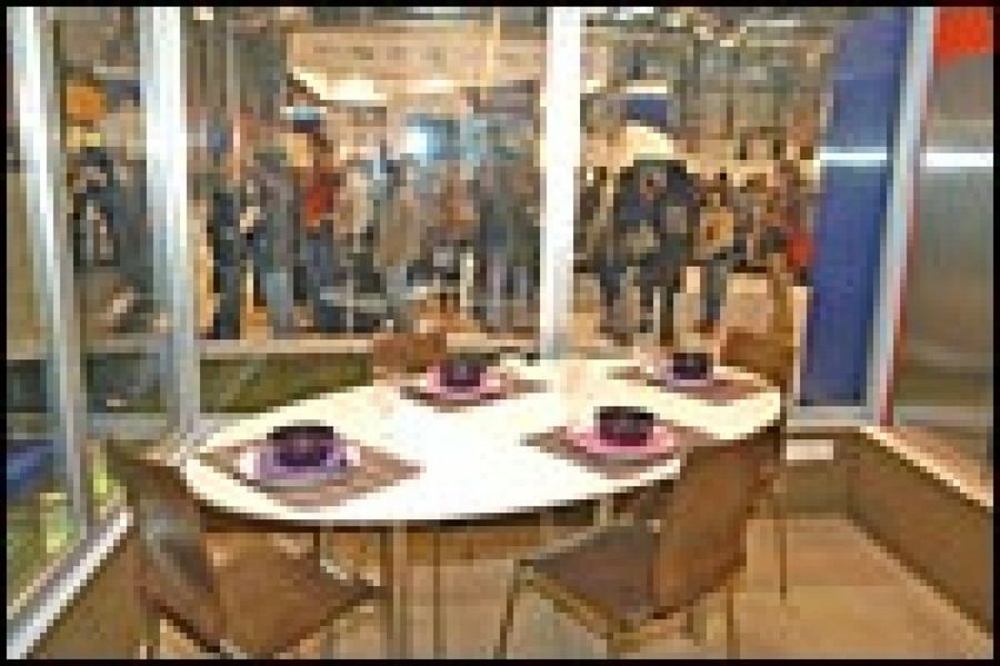 sillas&mesa casa del futuro