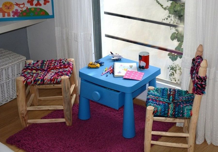 Zona de juego infantil: mezclando ikea con muebles artesanales ... Banqueta decoración Ikea