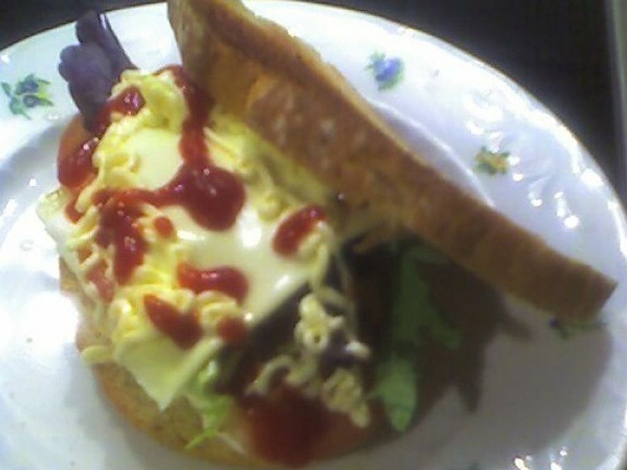Sándwich con huevo frito