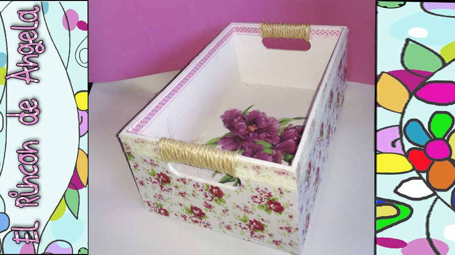 Cajas de cartón decoradas con pintura y papel de scrapbooking 