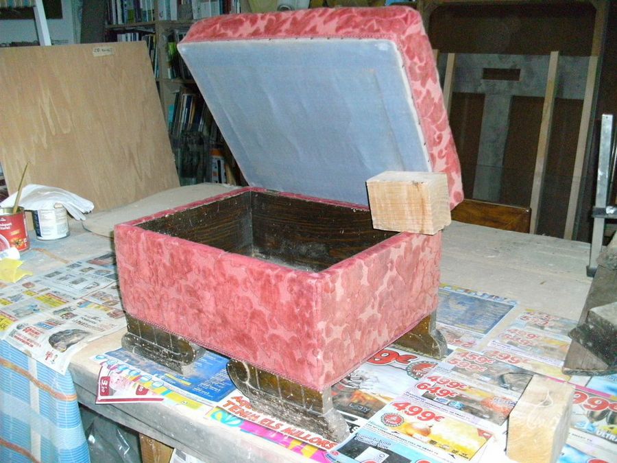 Reciclado de un pequeño baúl banqueta antiguo con decoupage ...