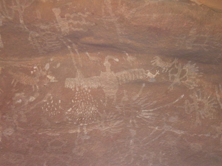 Pinturas Rupestres en Cerro Colorado - Claudio Elías