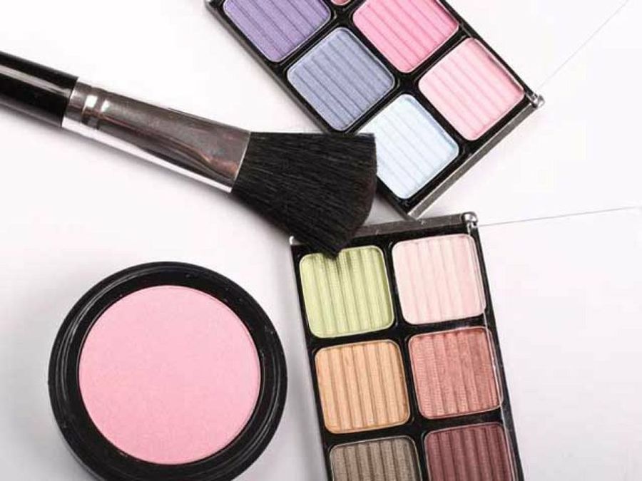 sombras y maquillaje