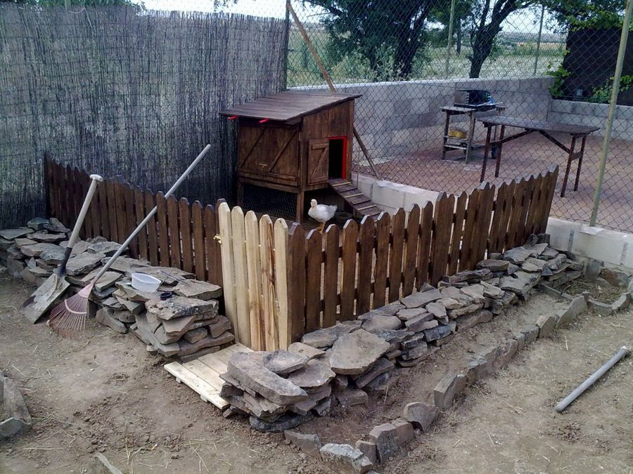 VALLA DE MADERA DE PALET PARA GALLINERO 2º parte