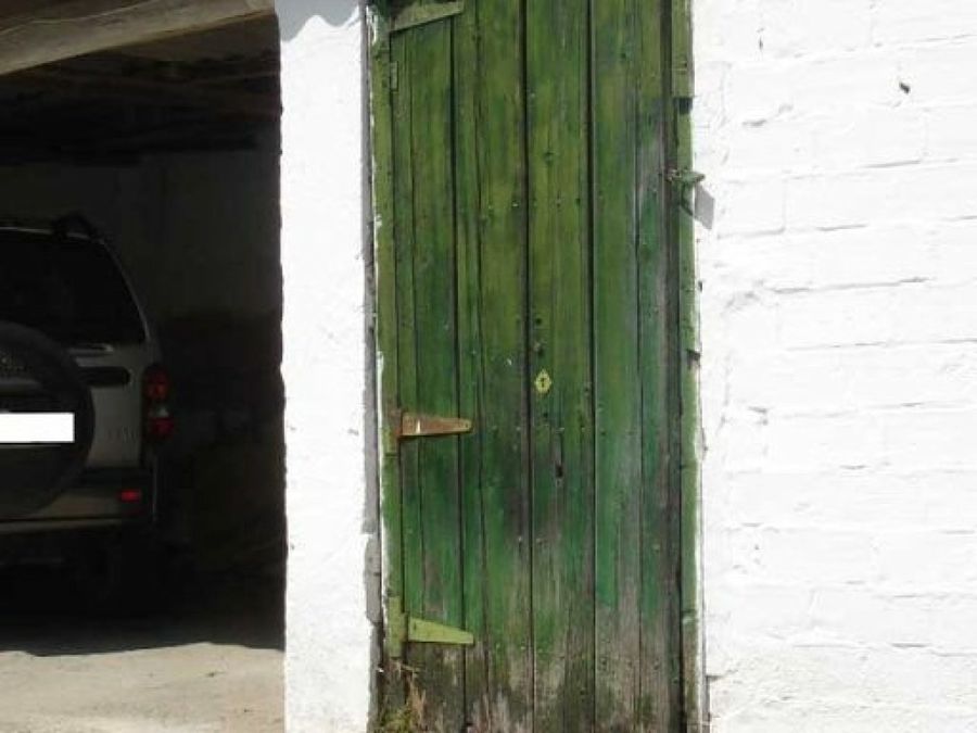 puerta estropeada
