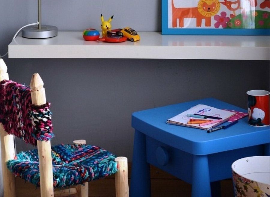 Zona de juego infantil: mezclando ikea con muebles artesanales ... Banqueta decoración Ikea