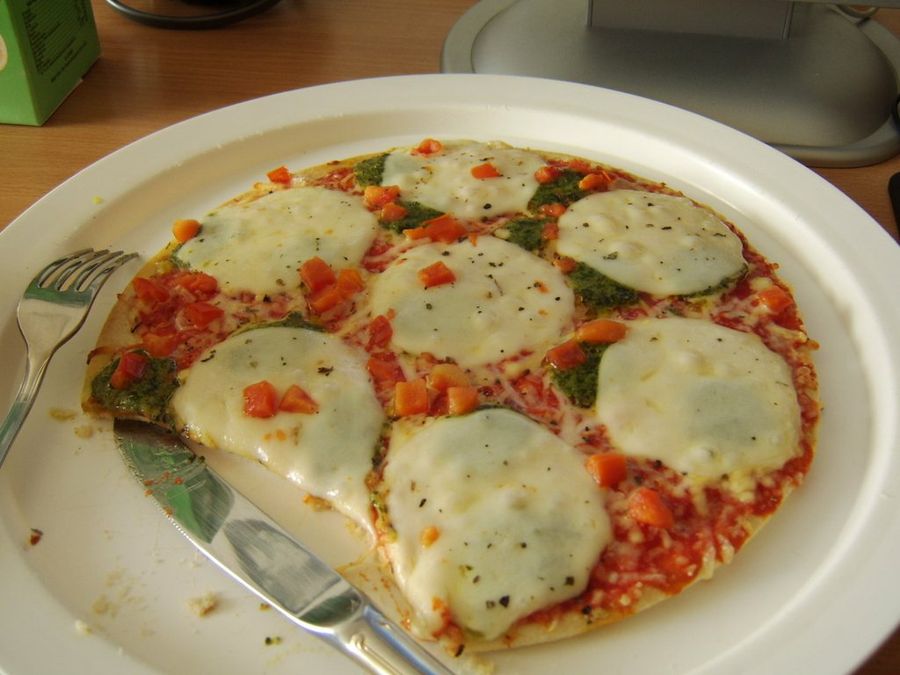Pizza con Mozzarella - nlitement