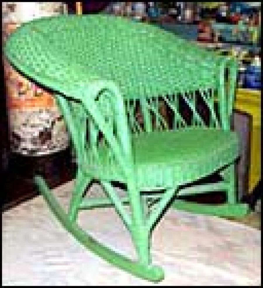 silla de mimbre verde