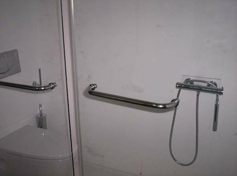 baño adaptado a discapacitados