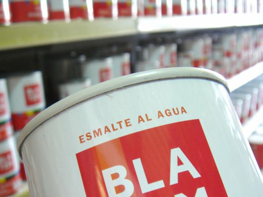 esmalte al agua