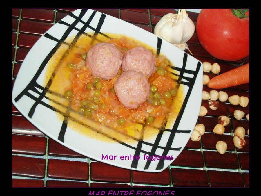Albóndigas con majado de avellanas