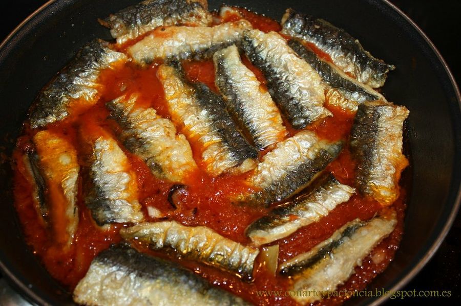 Sardinas en salsa