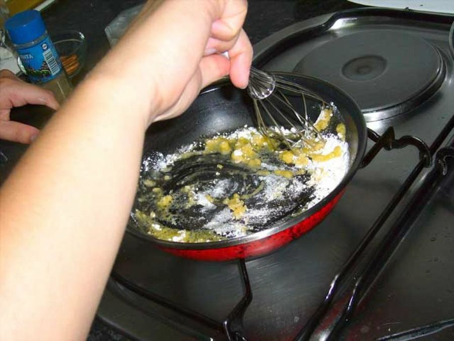 mezclando con harina